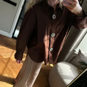 t-shirts, tops & blouses