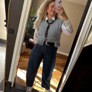 Trui mouwloos met franjes - ijsblauw