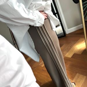 Wide leg broek met gouden strepen - taupe